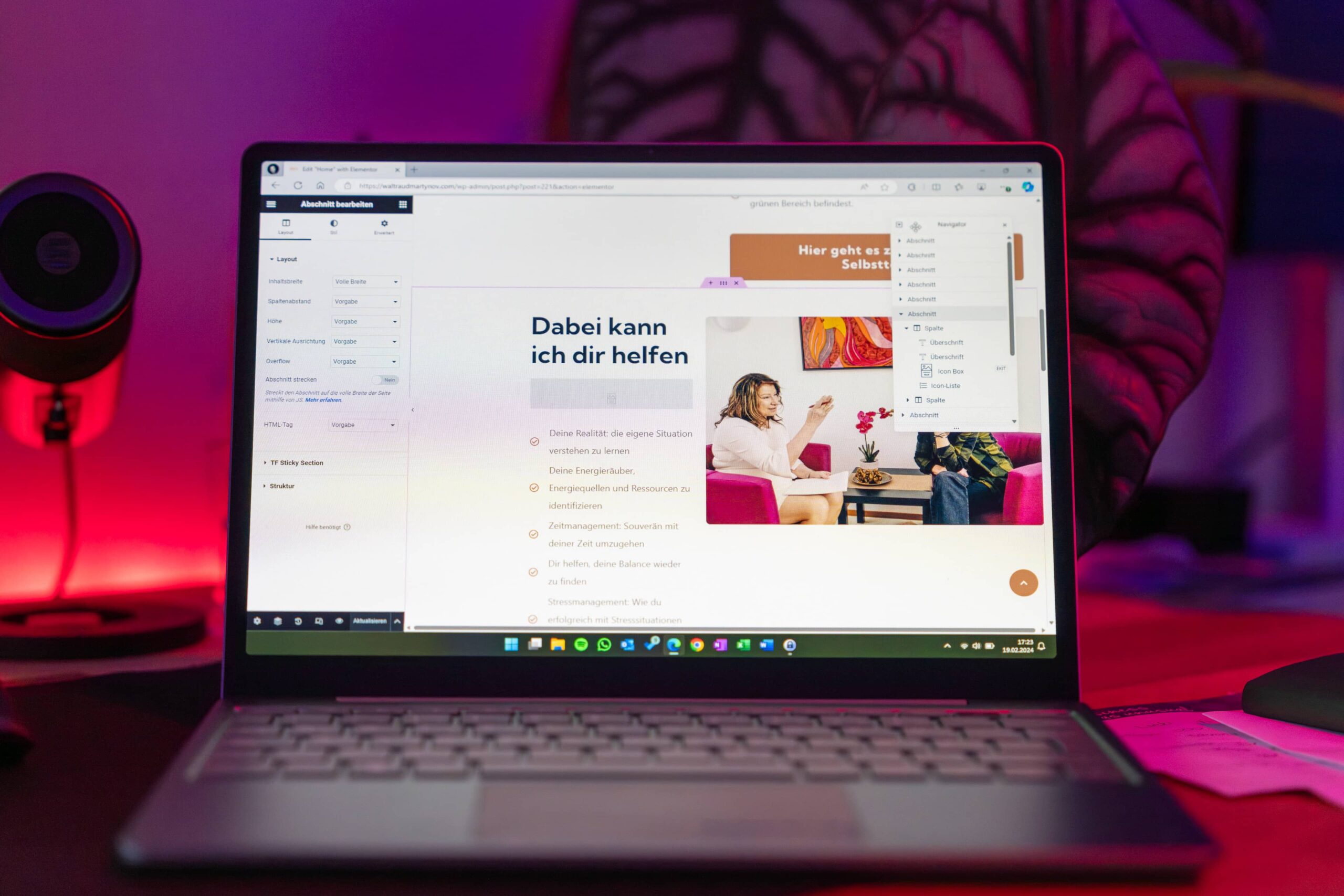 WordPress-Website auf Notebook-Bildschirm